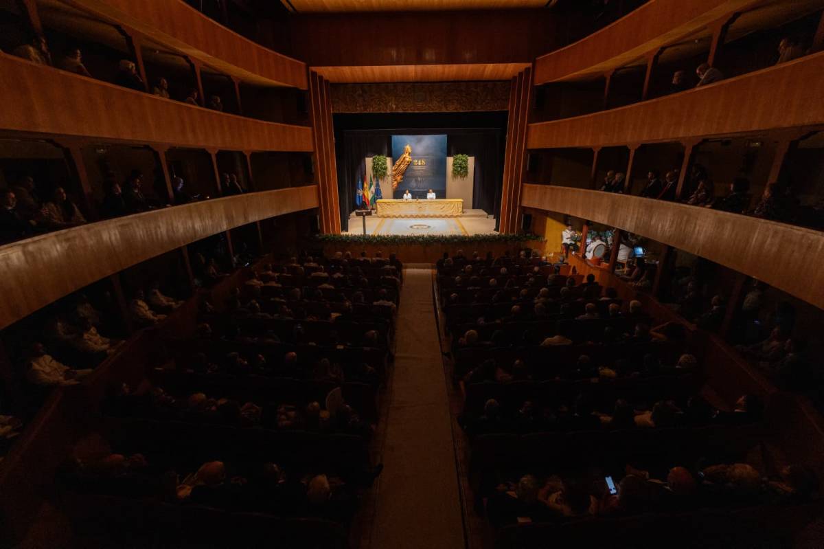 El Teatro de las Cortes. - El Teatro de las Cortes.