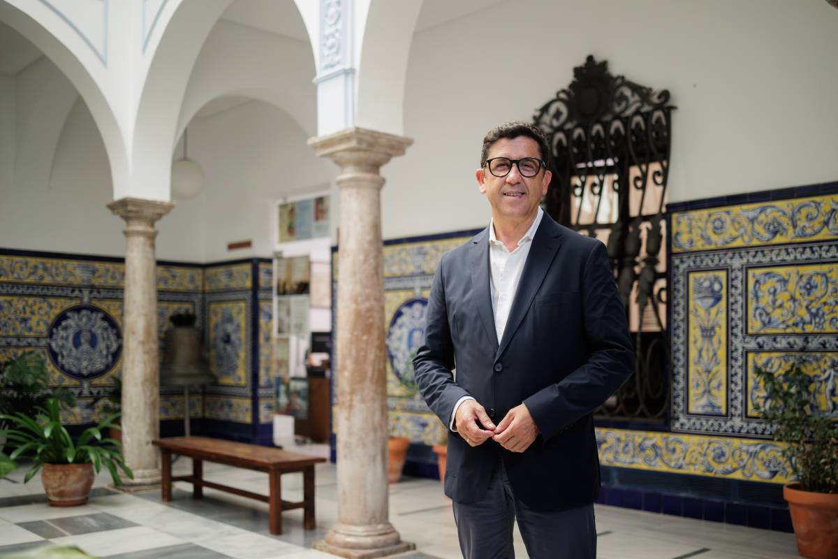 ALBERTO FERNANDEZ ALCALDE DE AYAMONTE - MANU GARCÍA ALBERTO FERNANDEZ ALCALDE DE AYAMONTE