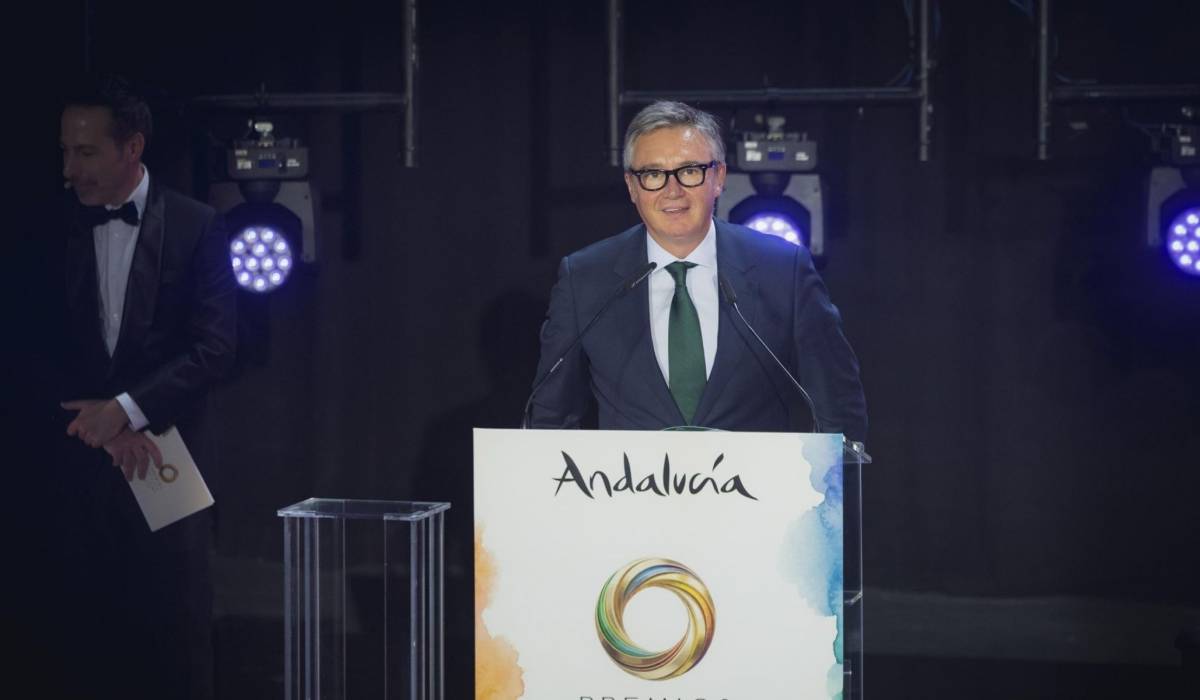 Vox anuncia un recorte del 50% en subvenciones de la Junta a sindicatos y confederación de empresarios: 