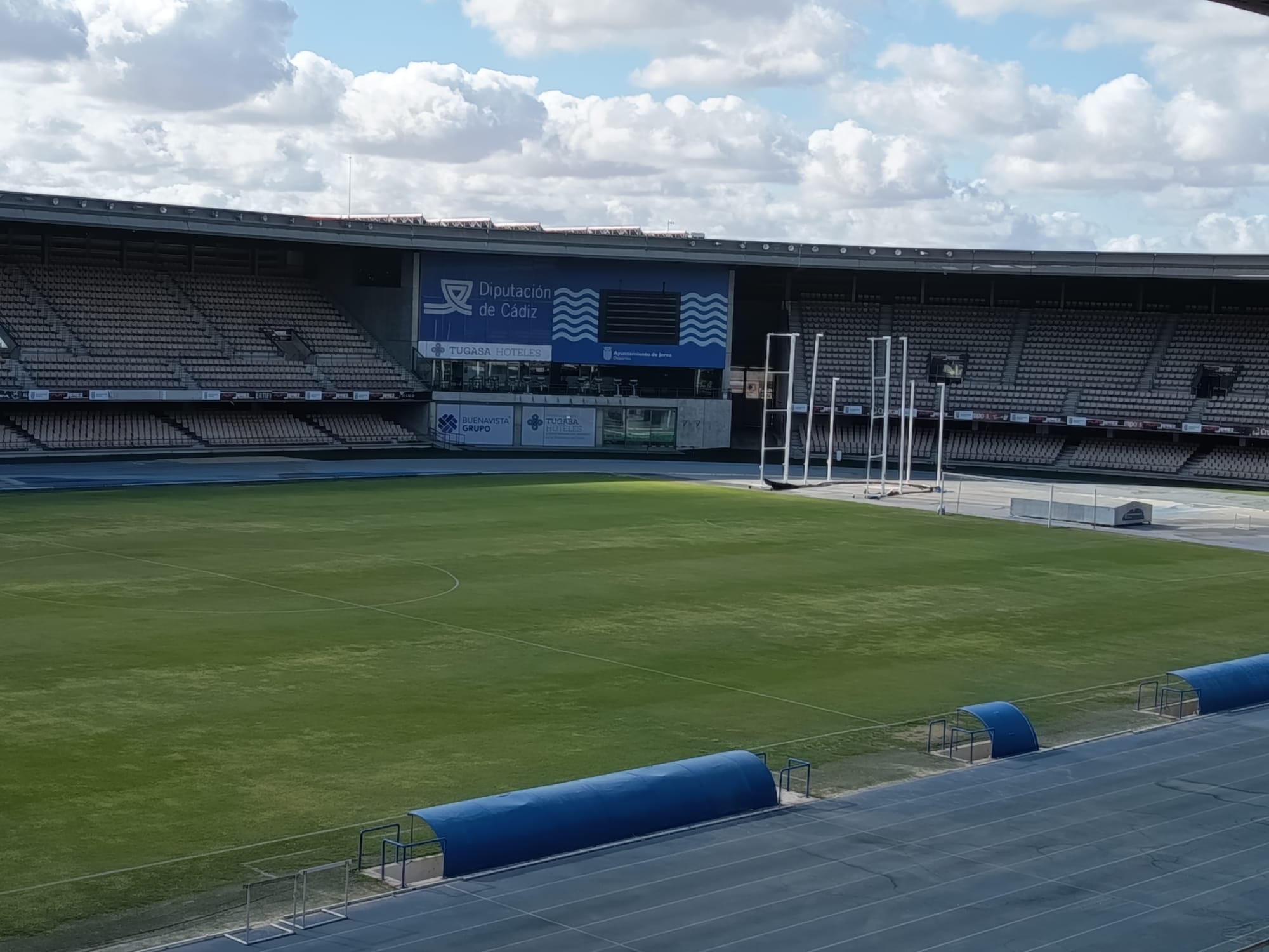 Enfado del Xerez DFC por el uso de Chapín: el Ayuntamiento le ofrece entrenar este miércoles