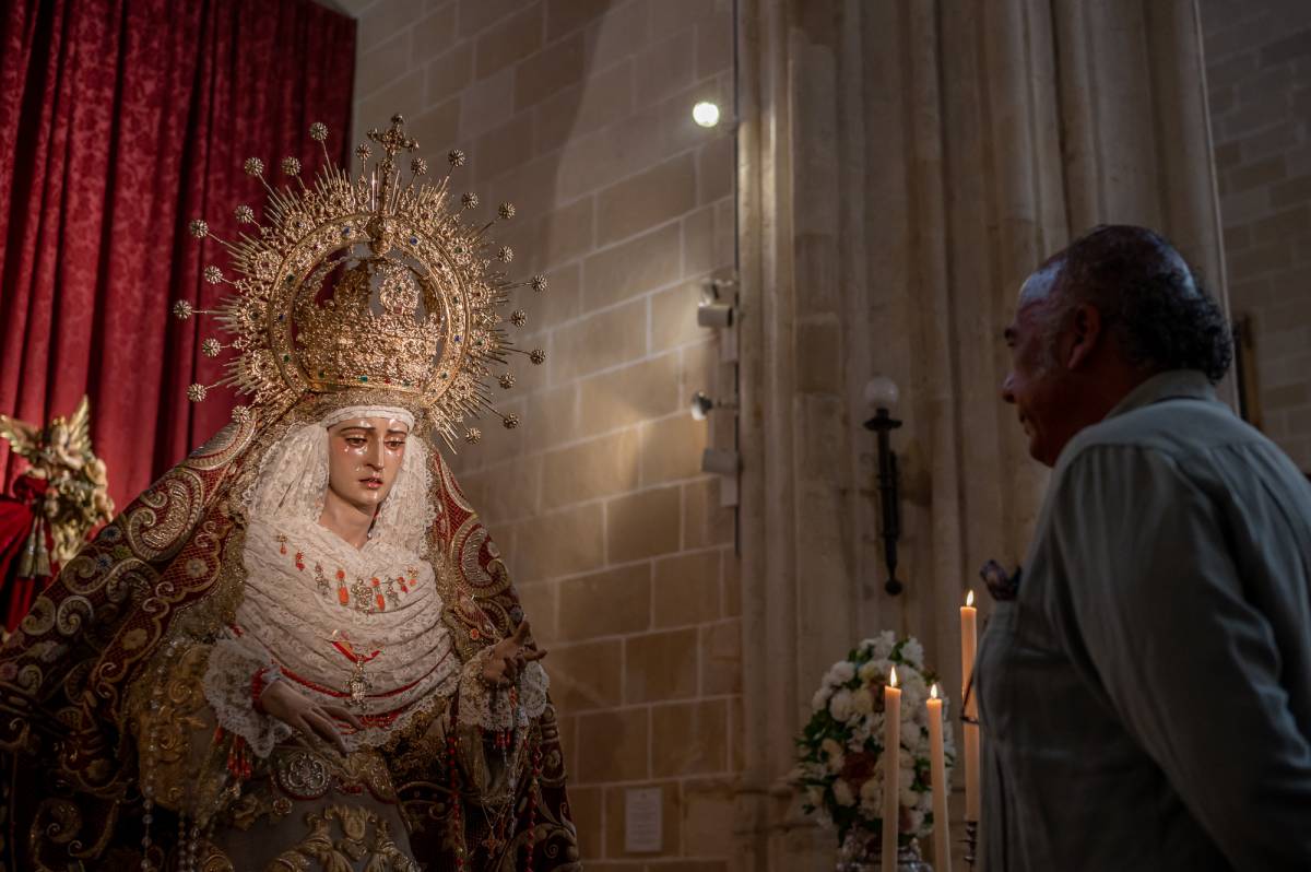 La jornada de besamanos magno de Jerez, en el X aniversario de Santiago, en imágenes