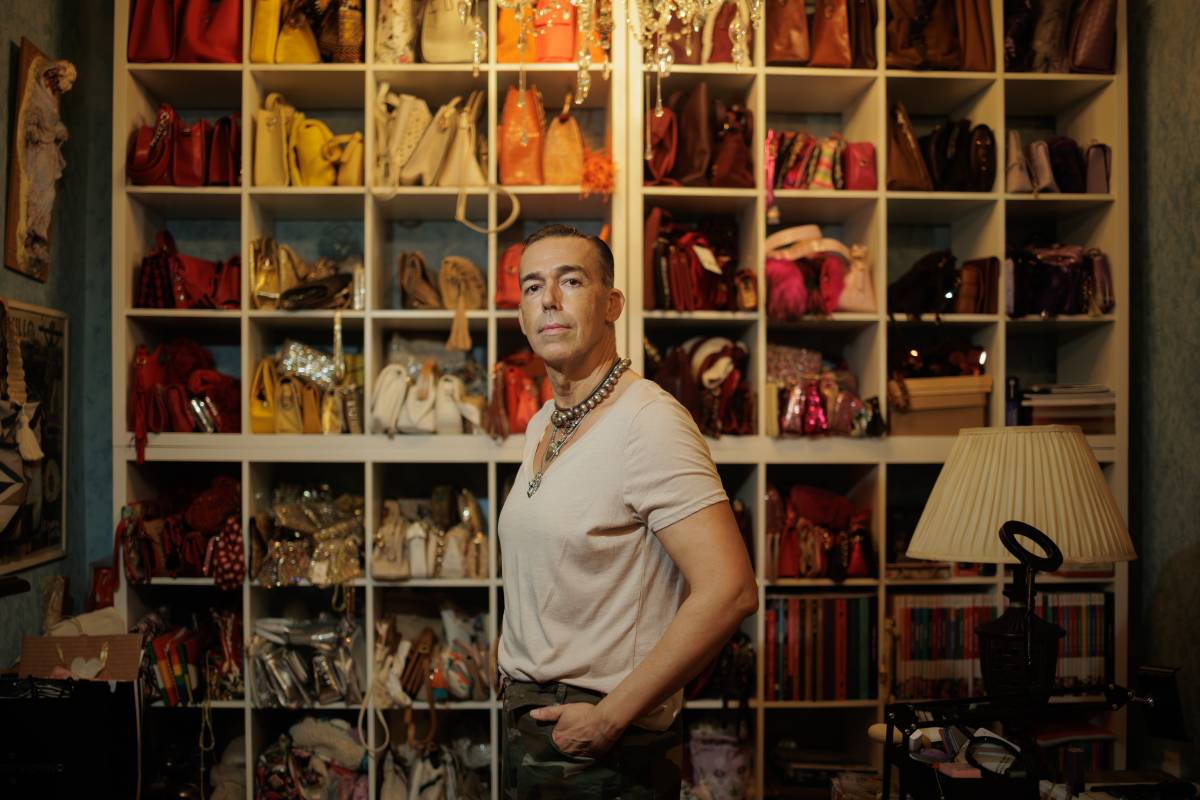 En el vestidor de los 700 bolsos de David Calleja: 