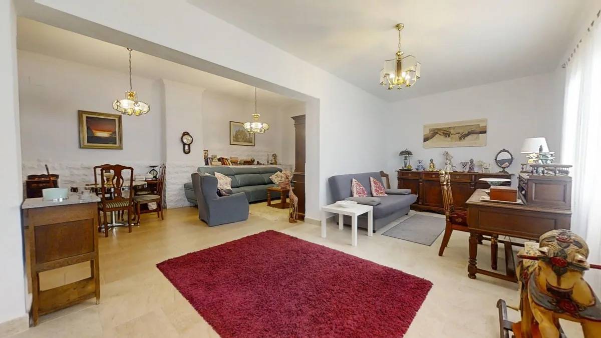 Salón de la casa a la venta en el centro de Jerez. - Salón de la casa a la venta en el centro de Jerez.