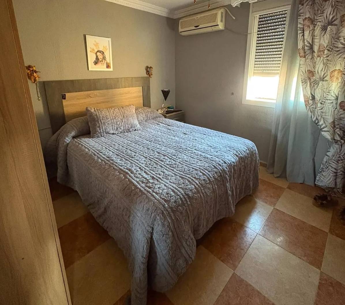 Una habitación del piso en venta en Las Torres. - Una habitación del piso en venta en Las Torres.