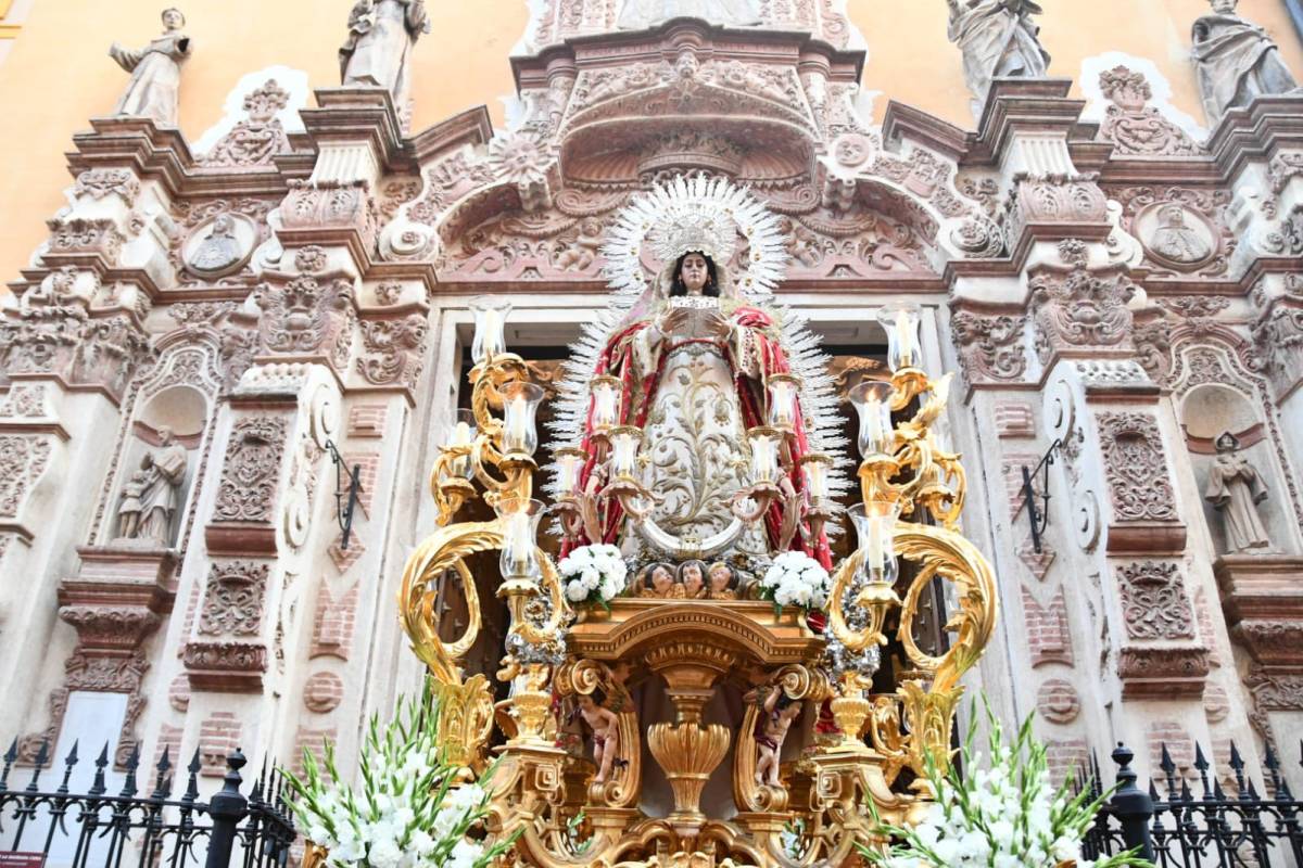 La procesión de la Virgen de la Encarnación dejará de tocar música en un tramo del recorrido para facilitar la asistencia de niños con autismo en Sevilla
