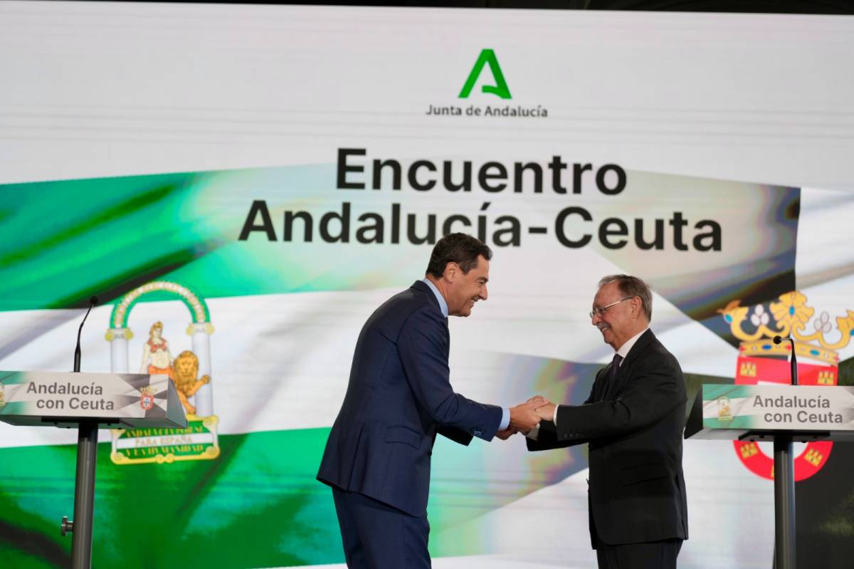 Juanma Moreno recibe a Vivas en Sevilla mientas se conoce la fecha de la visita de los Reyes a Ceuta: 
