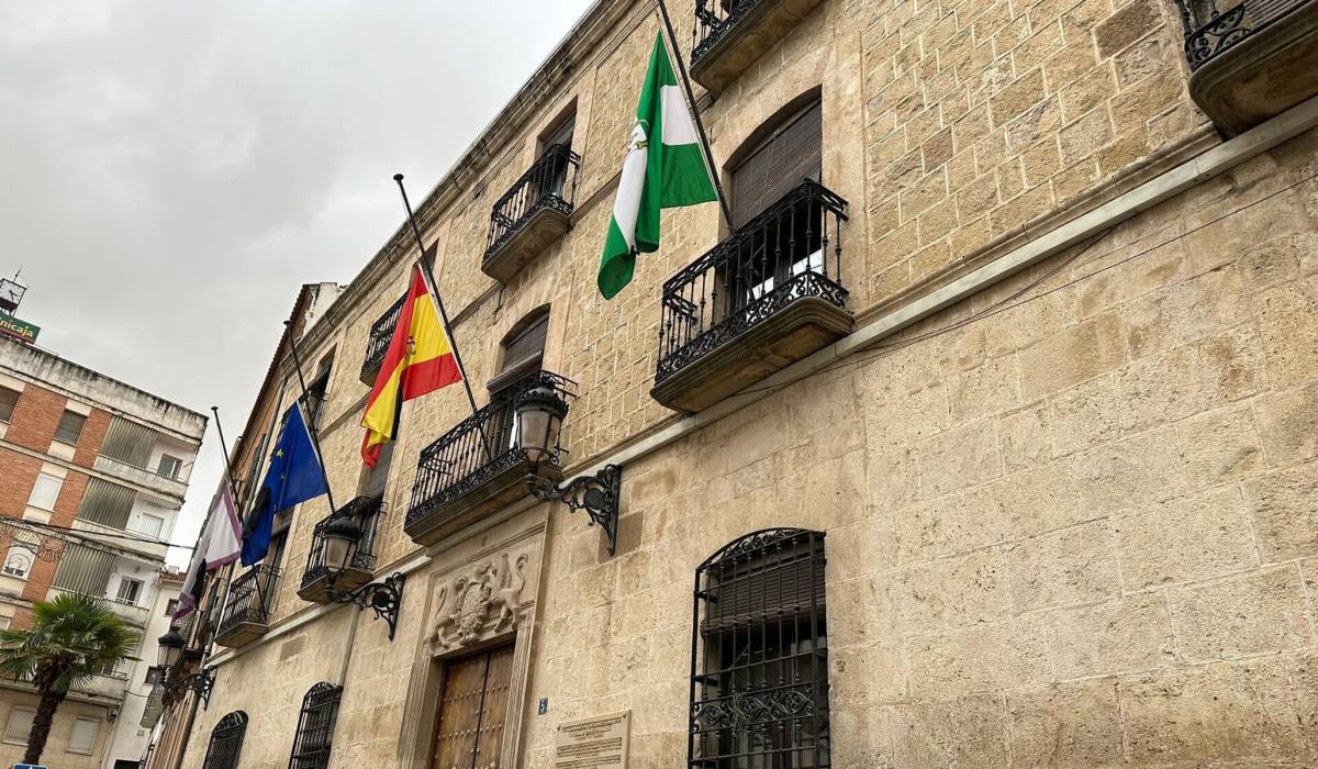 Un día de luto en Villanueva del Arzobispo por el fallecimiento del bebé de 18 meses: 