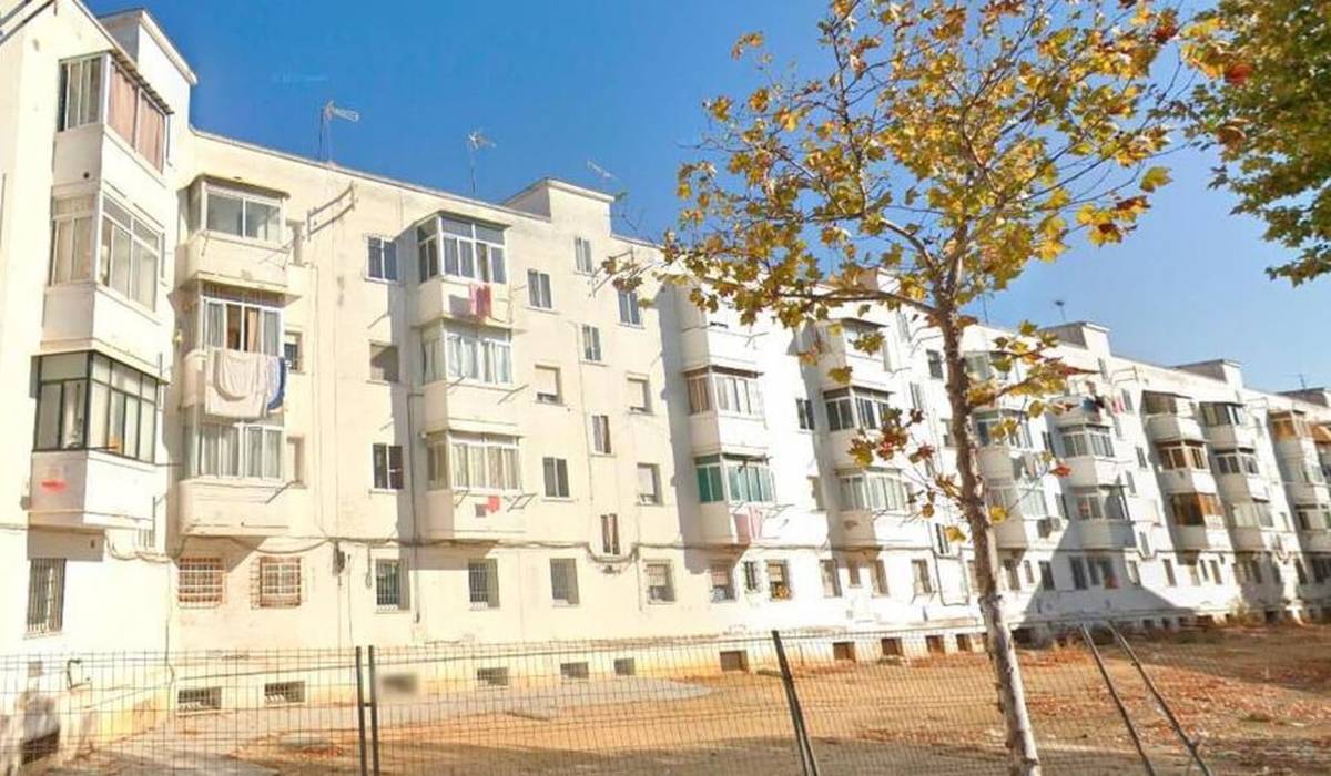 26 años en casas sociales y un fondo les plantea alquileres de hasta 500 euros: la incertidumbre de 91 familias en Écija