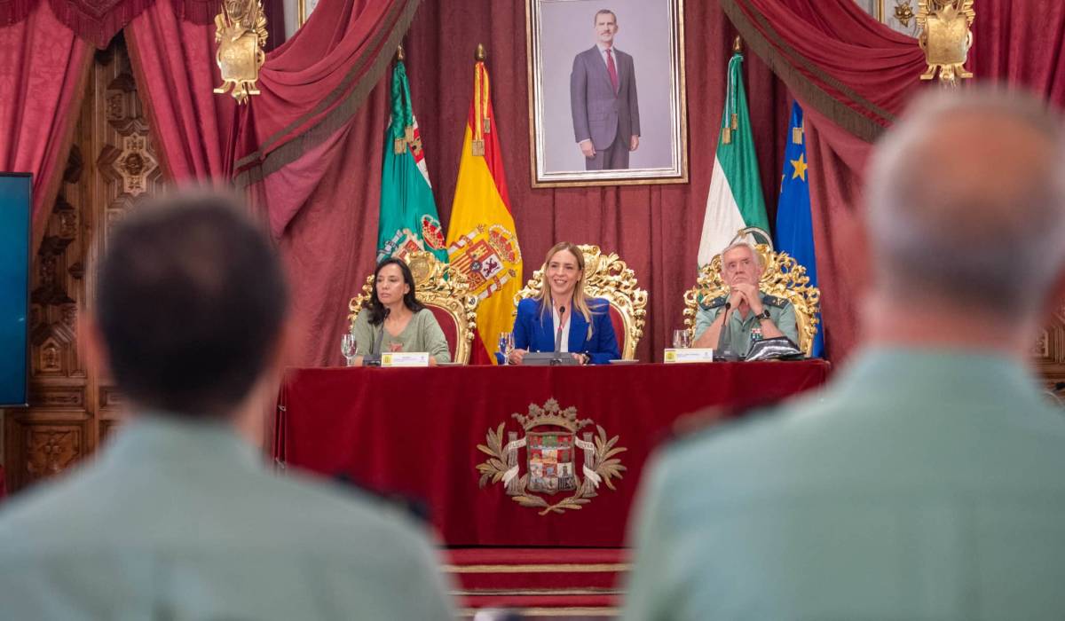 La cúpula de la Guardia Civil se reúne en el Palacio Provincial de Cádiz - La cúpula de la Guardia Civil se reúne en el Palacio Provincial de Cádiz