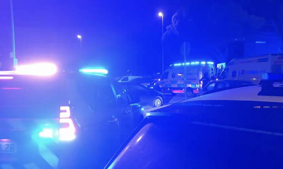 Un hombre de 36 años asesina a sus padres con una mancuerna en Cuatro Vientos (Madrid) 