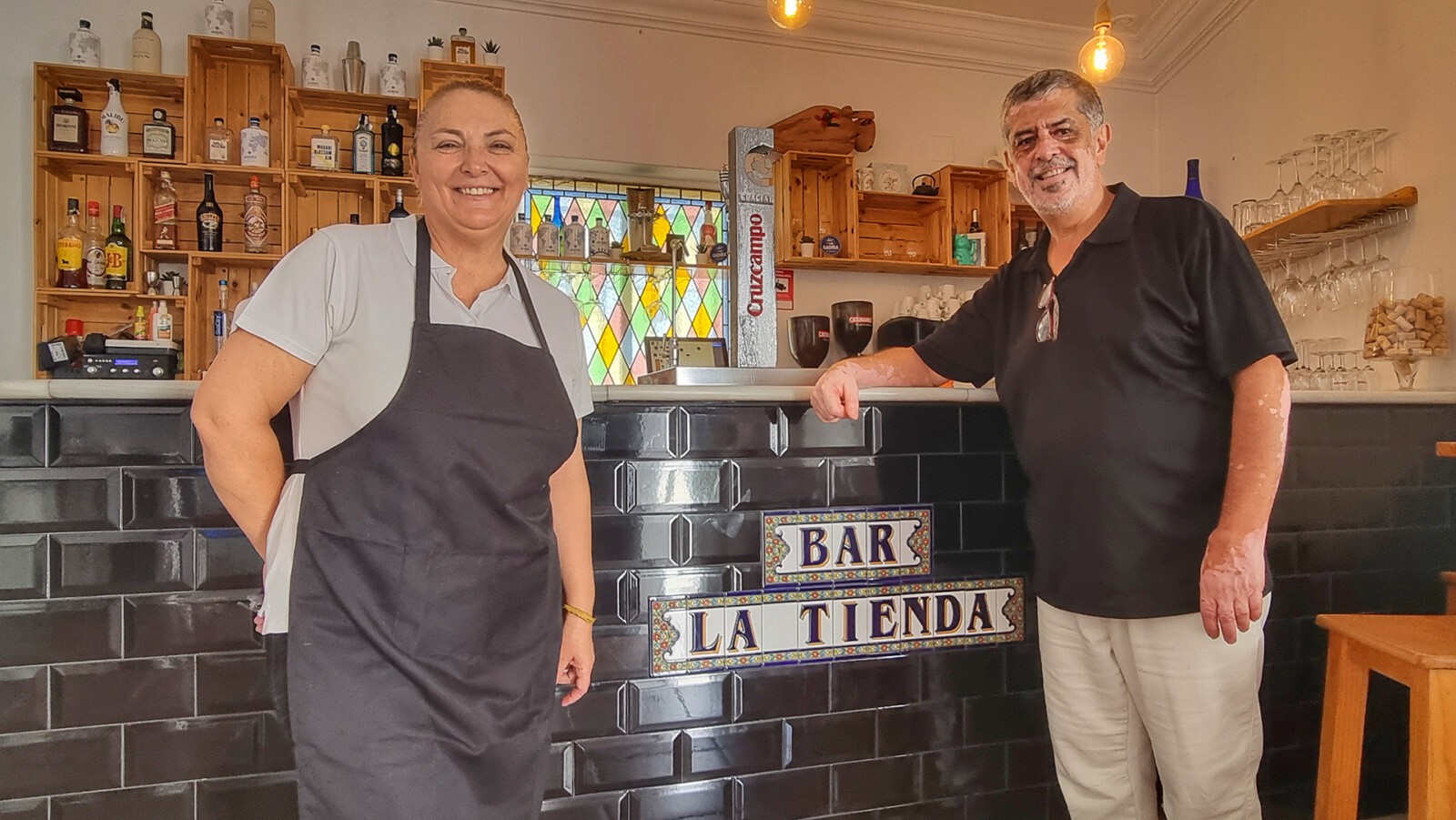 La Tienda: un lustro haciéndose fuerte en el casco antiguo de Barbate