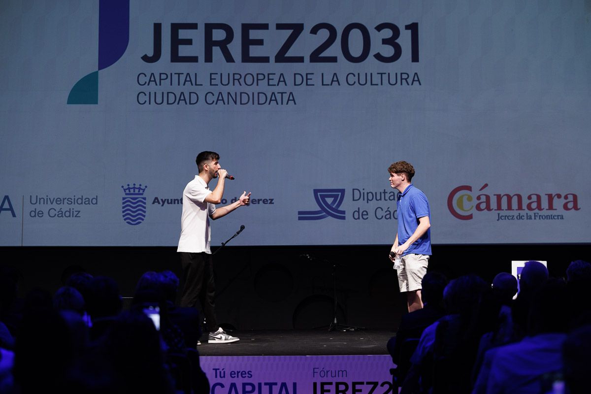 Facemeat y Layto, 'freestyle' para cerrar el Fórum Jerez 2031. Arte urbano en el 'prime time' de la ciudad. - JUAN CARLOS TORO