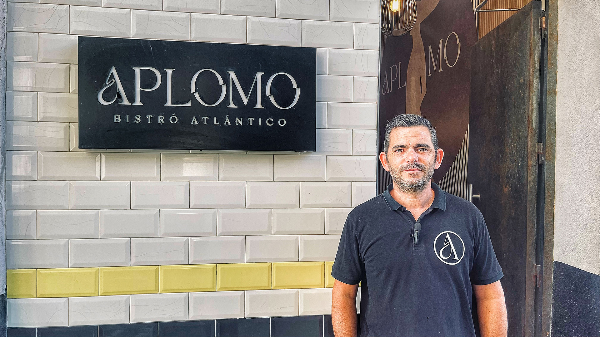 Aplomo: 10 años de humilde crecimiento junto al paseo marítimo de Cádiz