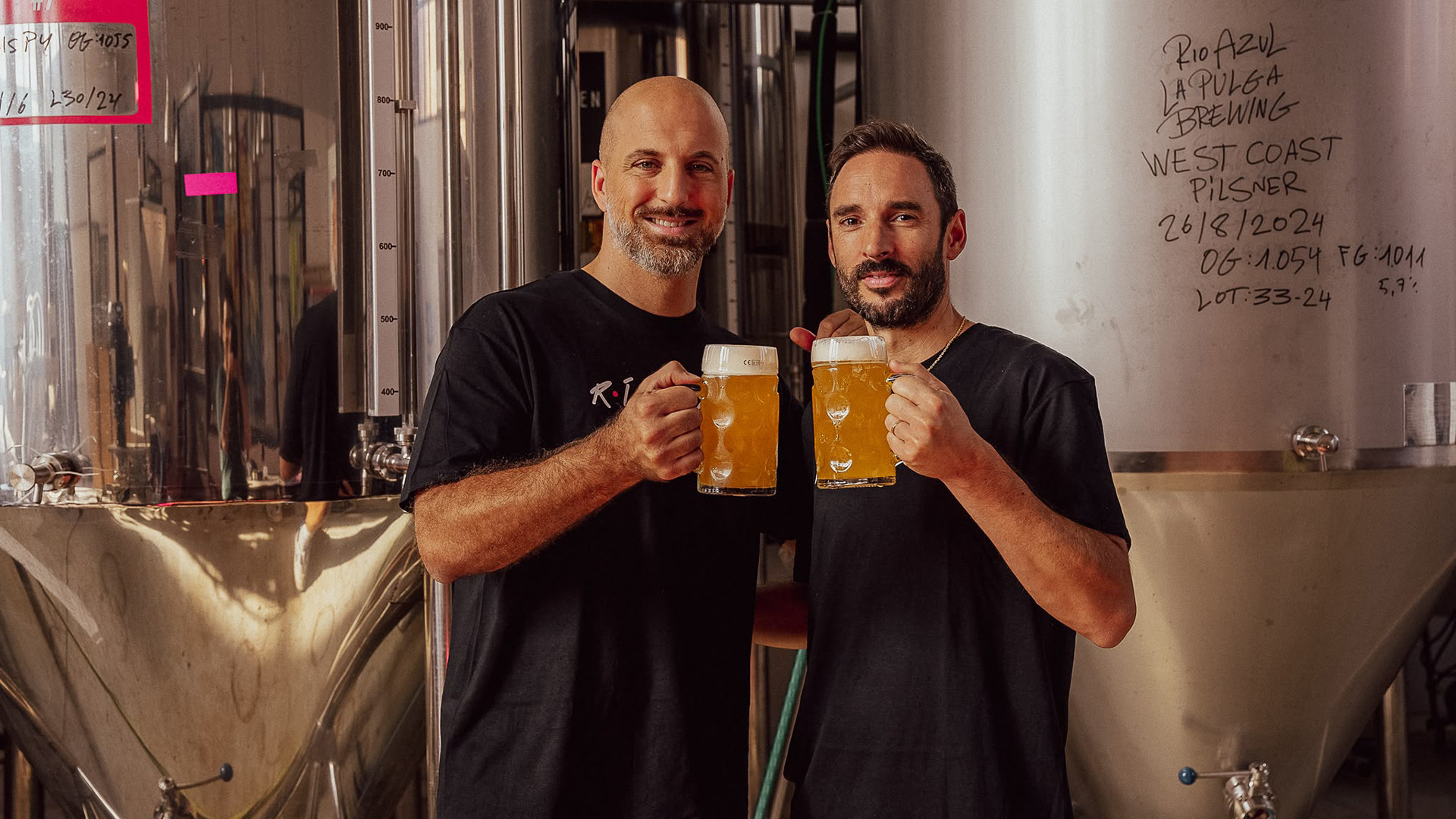 Río Azul recupera su Taproom y vuelve a abrir en la calle Lana de Sevilla