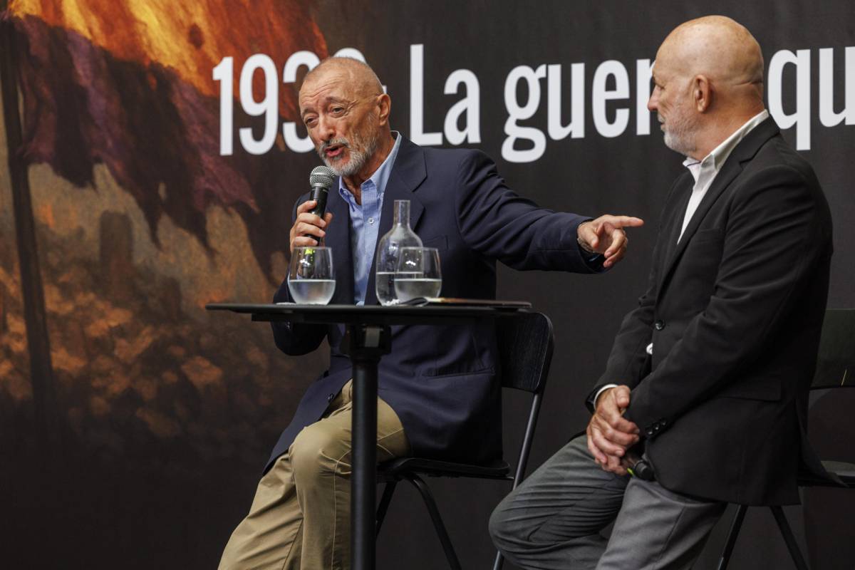Pérez-Reverte habla sobre las polémicas jornadas de la que guerra que 