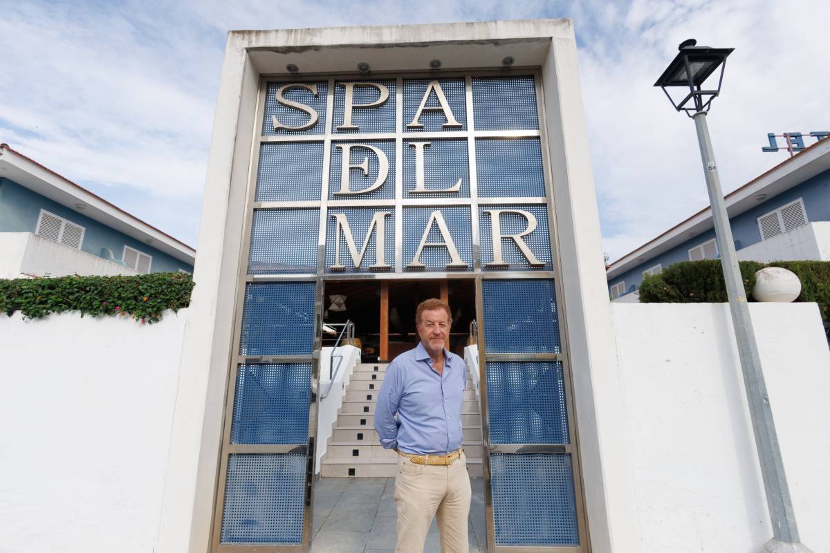 Manuel Otero Albalá es dueño del Hotel Del Mar en El Puerto