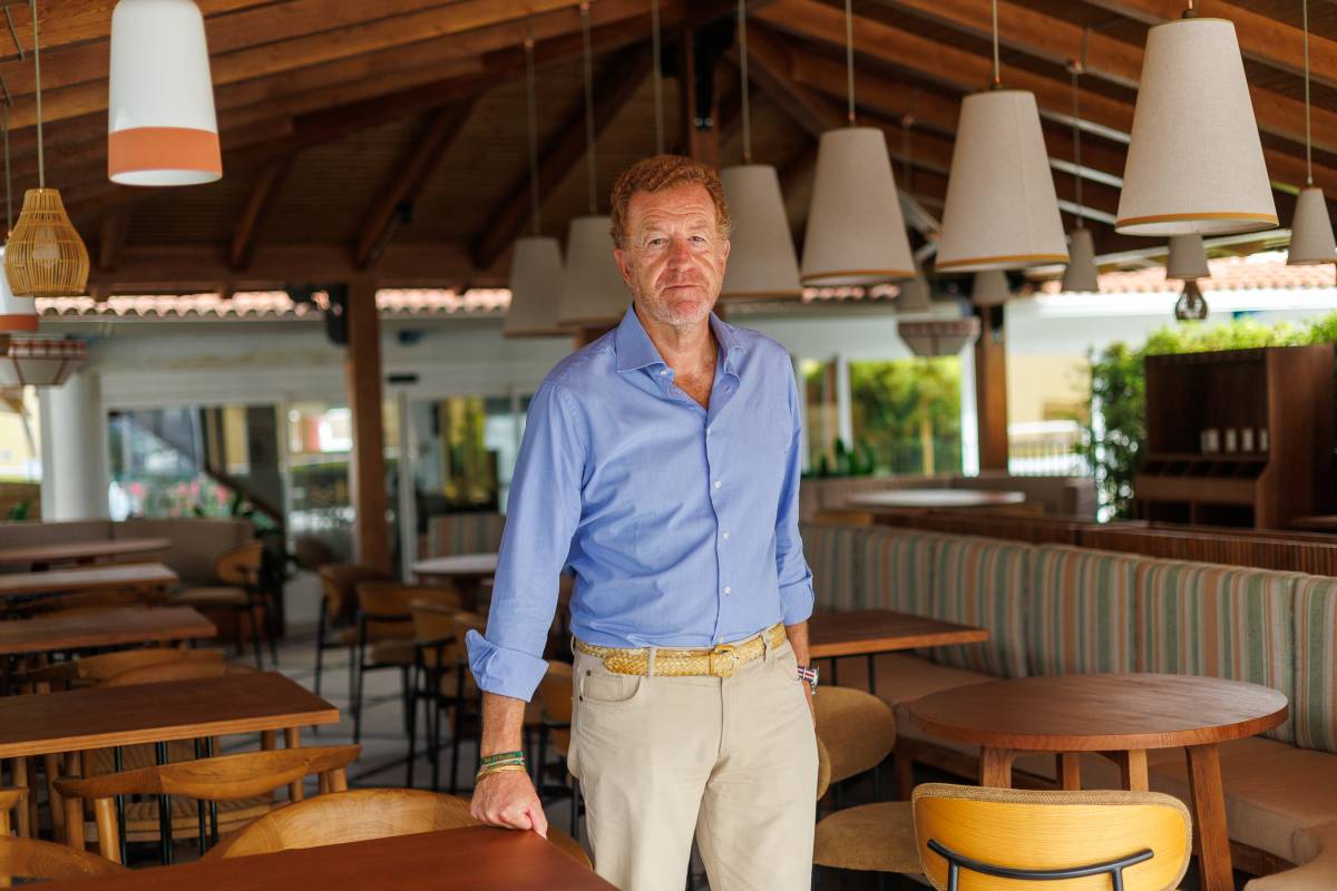 Manuel Otero Albalá es dueño del Hotel Del Mar en El Puerto