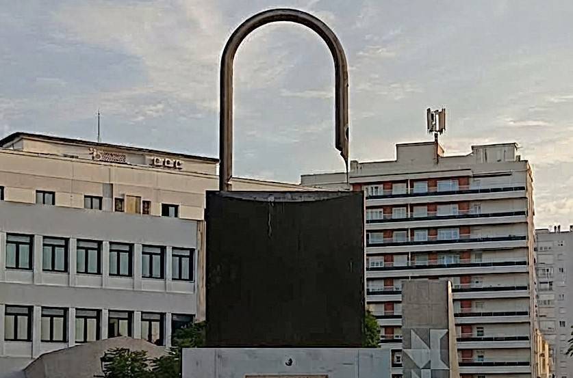 Monumento a la libertad de expresión 'El Candado', Cádiz