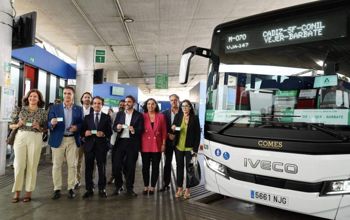Viajar en autobús de Cádiz a Vejer y Barbate ya es más barato: así funciona su entrada en el Consorcio de Transporte
