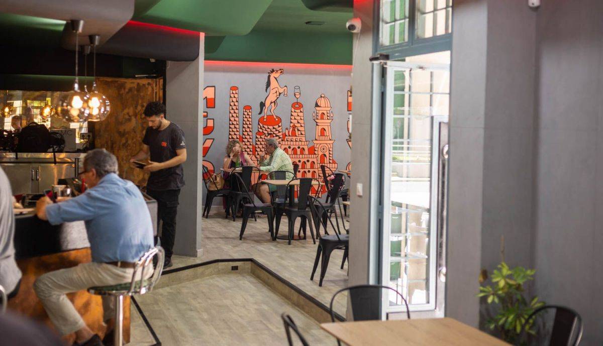 El antiguo local de El Caballo vuelve a estar disponible: otra hamburguesería que no resiste