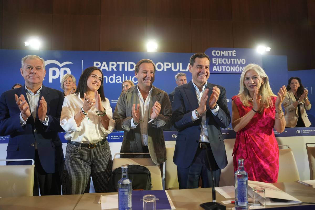 Moreno azuza a los suyos de cara al 29N al insistir en los audios de un testigo diciendo que el PSOE le pidió 