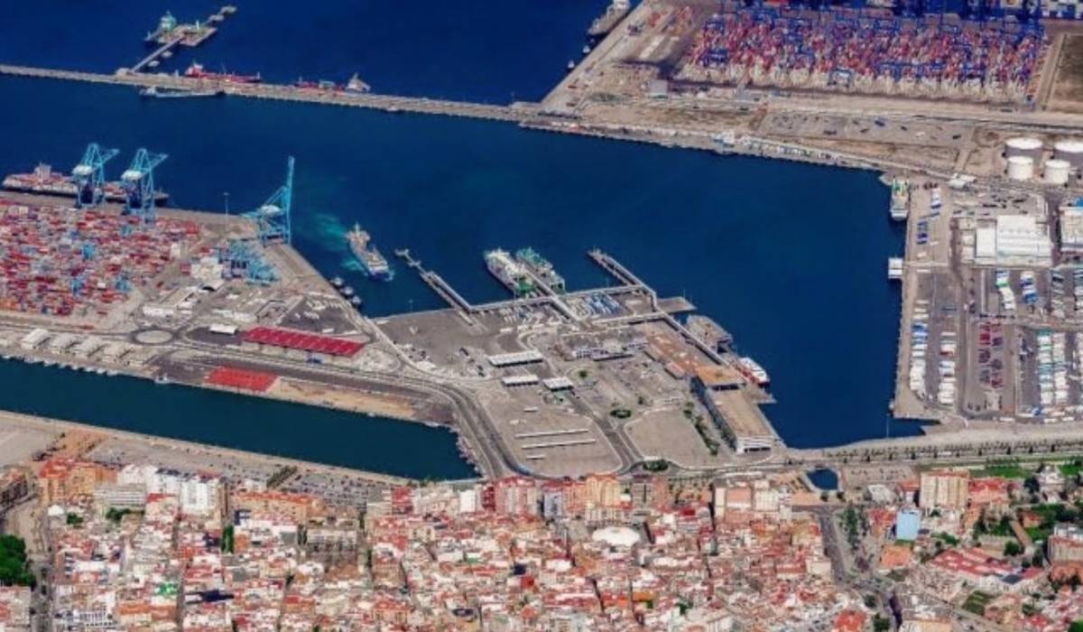 El veterano guardia civil de la Aduana de Algeciras que se pasó a los 'malos' con su familia: 