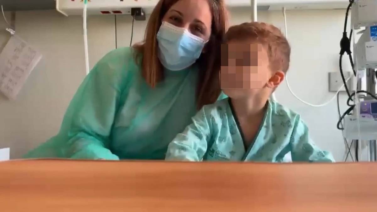 Diego, de cinco años, recibe la médula de su madre tras meses buscando donante: 