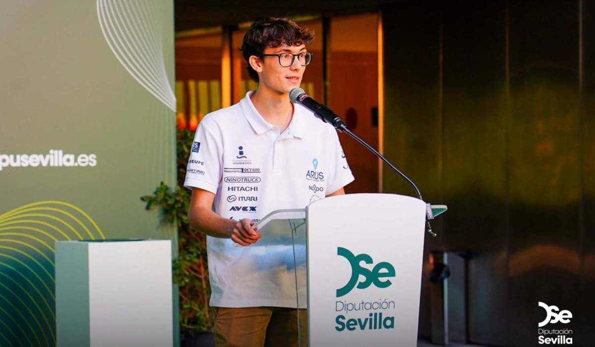 Representante del equipo Arus - Representante del equipo Arus