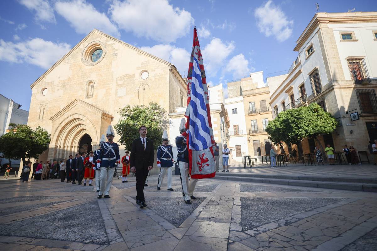 San Dionisio mantiene el rito institucional en Jerez, pese a la acostumbrada respuesta escasa del público