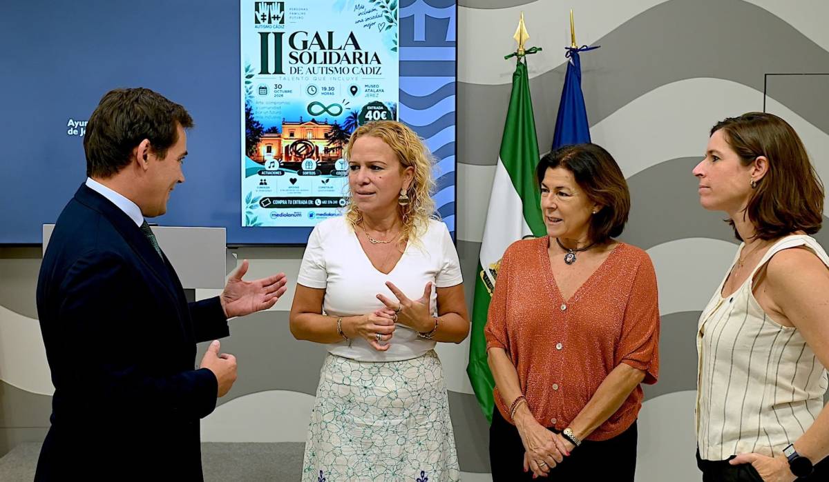 Yessika Quintero en la presentación del evento - Yessika Quintero en la presentación del evento