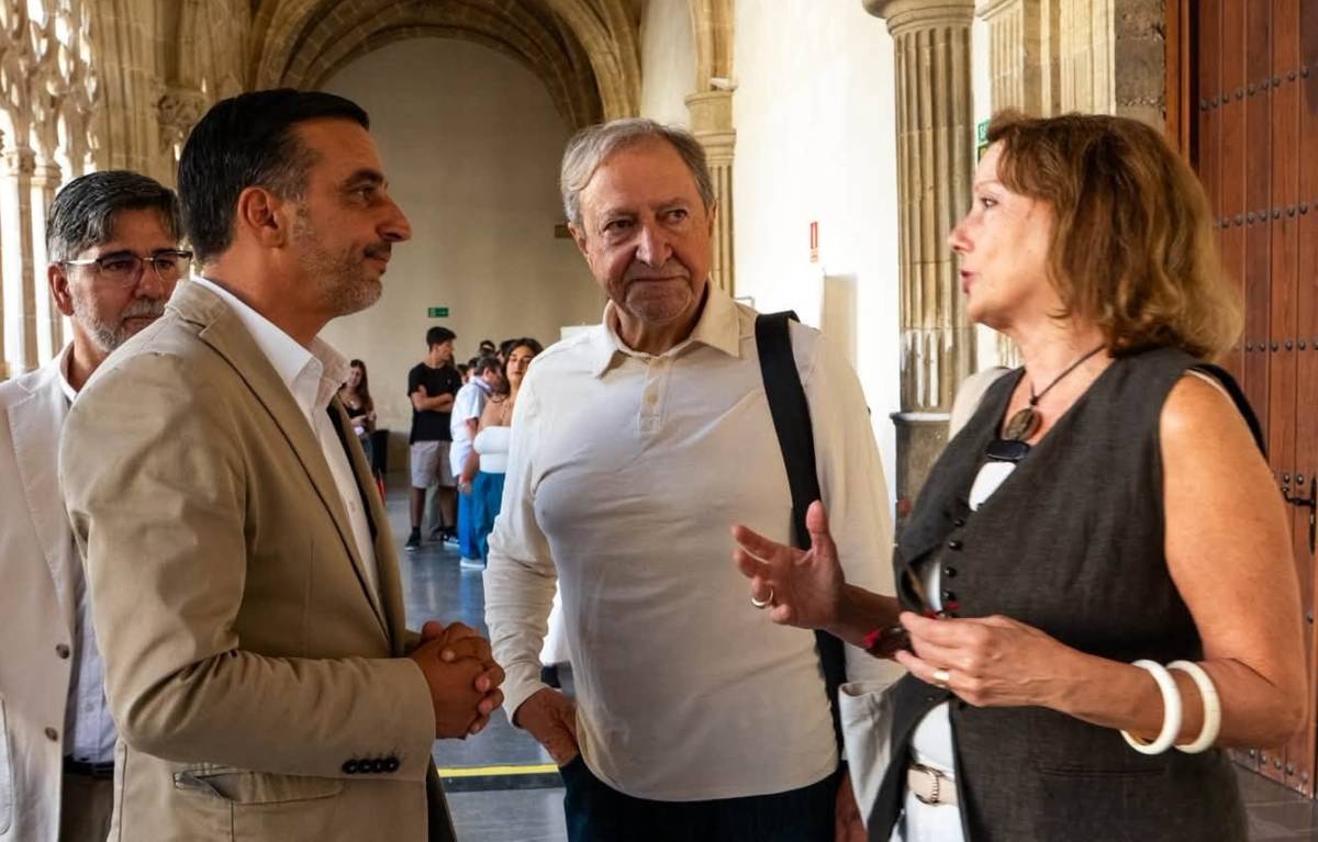 Díaz se compromete a recuperar los presupuestos participativos en Jerez para que los vecinos decidan las inversiones  