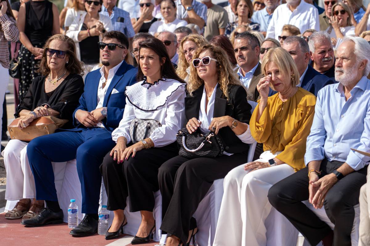 Multitudinario y emocionante homenaje de Jerez a Pepe Ballesteros: rotonda a la sonrisa eterna de Venta Esteban