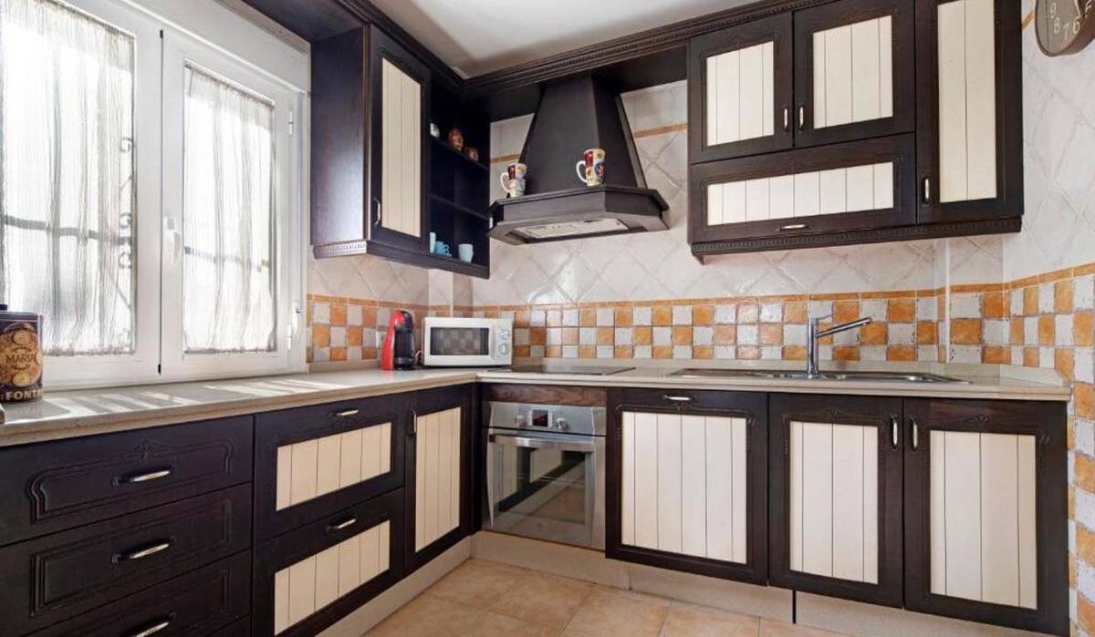 Cocina de Villa Viruta, la casa que Trapote y Víctor Janeiro alquilan - Cocina de Villa Viruta, la casa que Trapote y Víctor Janeiro alquilan
