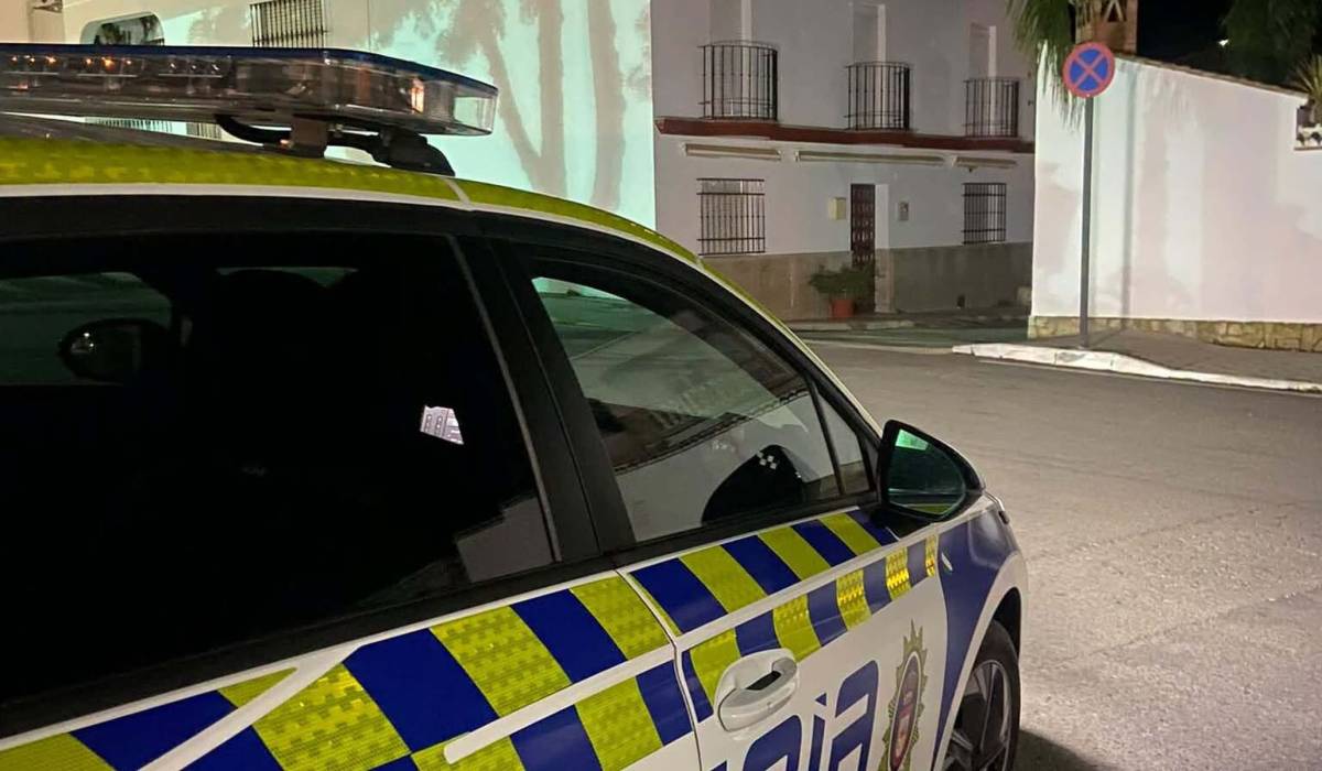 Amenaza y se enfrenta a los agentes tras un incidente en una zona de ocio de Algodonales