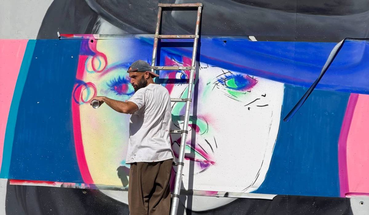 Mëstiza protagoniza un mural en las paredes de Chapín - Mëstiza protagoniza un mural en las paredes de Chapín