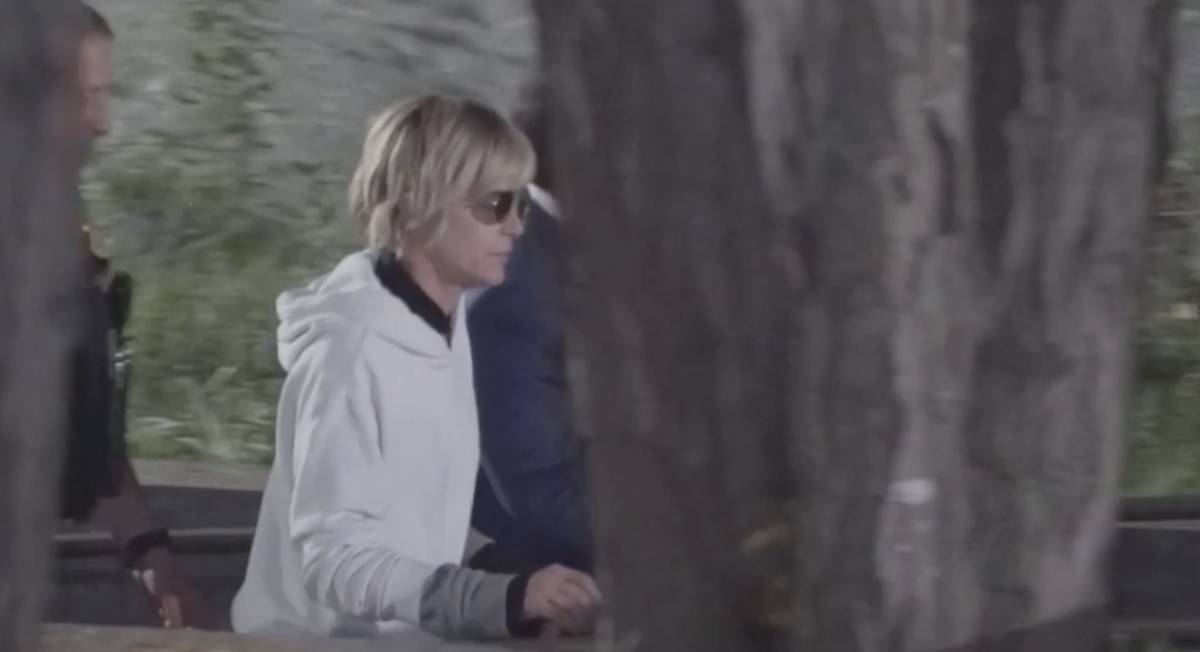 La actriz Selma Blair, envuelta en un incidente en un vuelo a Nueva York: dos auxiliares heridos y una citación federal 