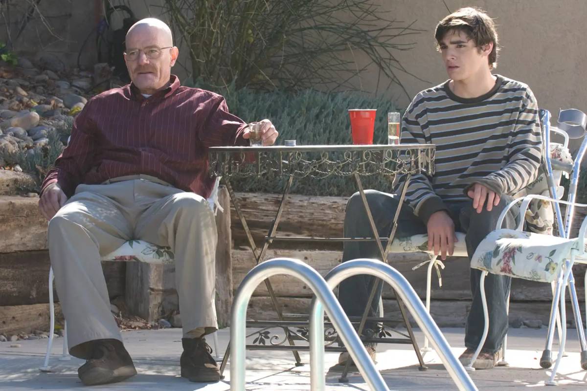 Bryan Cranston despide a RJ Mitte, el actor que hacía de su hijo en 'Breaking Bad' ha fallecido a los 34 años