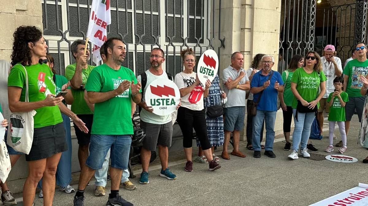 Alumnos con necesidades especiales, sin apoyo: faltan dos PTIS y una limpiadora en el centro de educación especial La Merced de Jerez