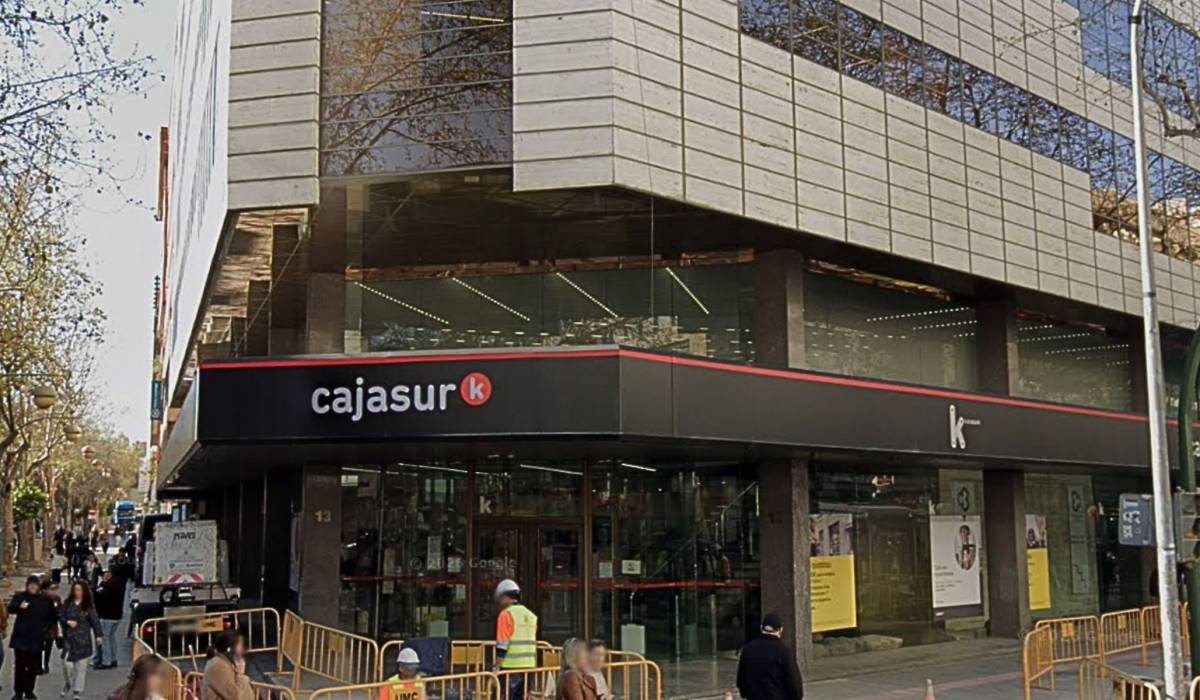 Un gaditano gana en los tribunales a Kutxabank, el antiguo Cajasur: la letra del contrato era 
