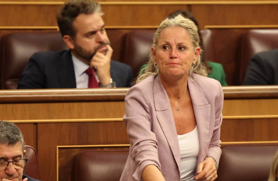 El patrimonio inmobiliario de la pareja de la portavoz del PSOE golpea la campaña socialista: su mensaje para las elecciones fue 