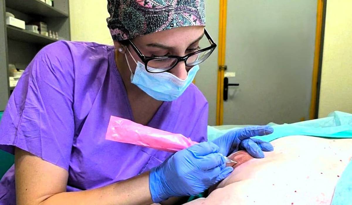 El último paso para recuperar la imagen tras el cáncer: Huelva suma la micropigmentación mamaria