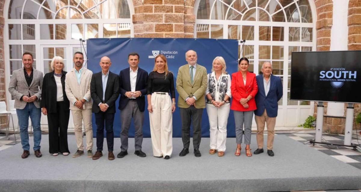 Foto de familia tras la presentación en Cádiz de la South Festival. - Foto de familia tras la presentación en Cádiz de la South Festival.