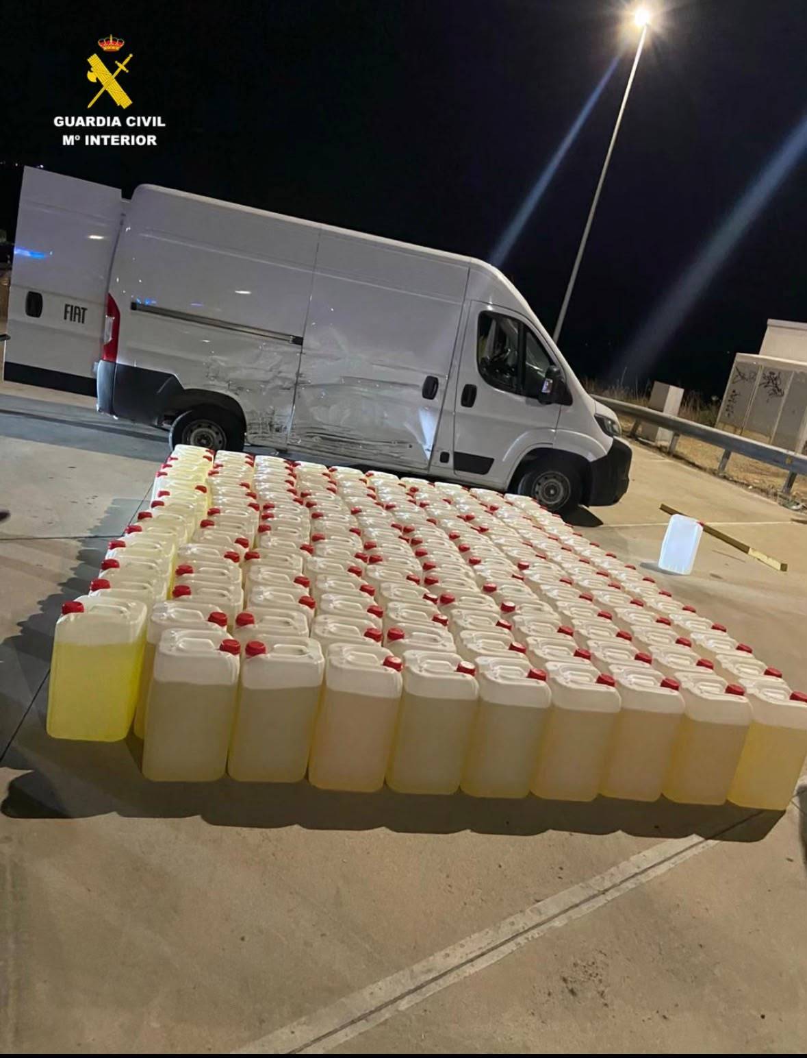 El combustible que iba en el vehículo. - El combustible que iba en el vehículo.
