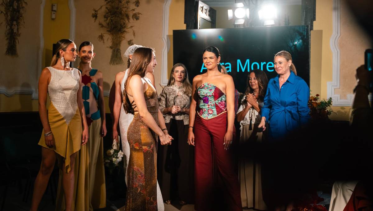 El talento granadino tiene nombre en Innova: Aura Morell triunfa con 'Nosotras' en Jerez