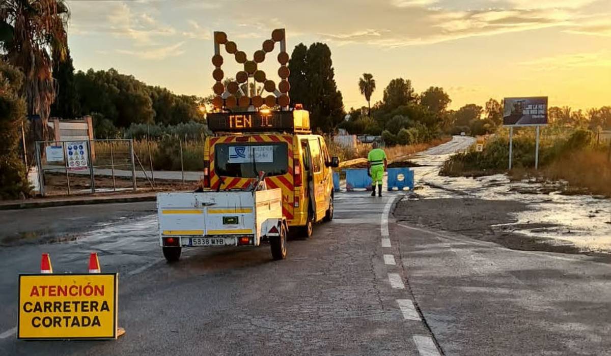 Las fuertes lluvias dejan cortes y desprendimientos en tres carreteras de la provincia de Cádiz: tráfico restablecido