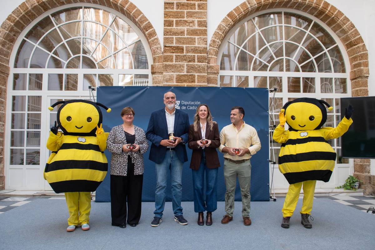 Prado del Rey se convierte en la capital de la miel: tres días de feria, ciencia, gastronomía y apicultura