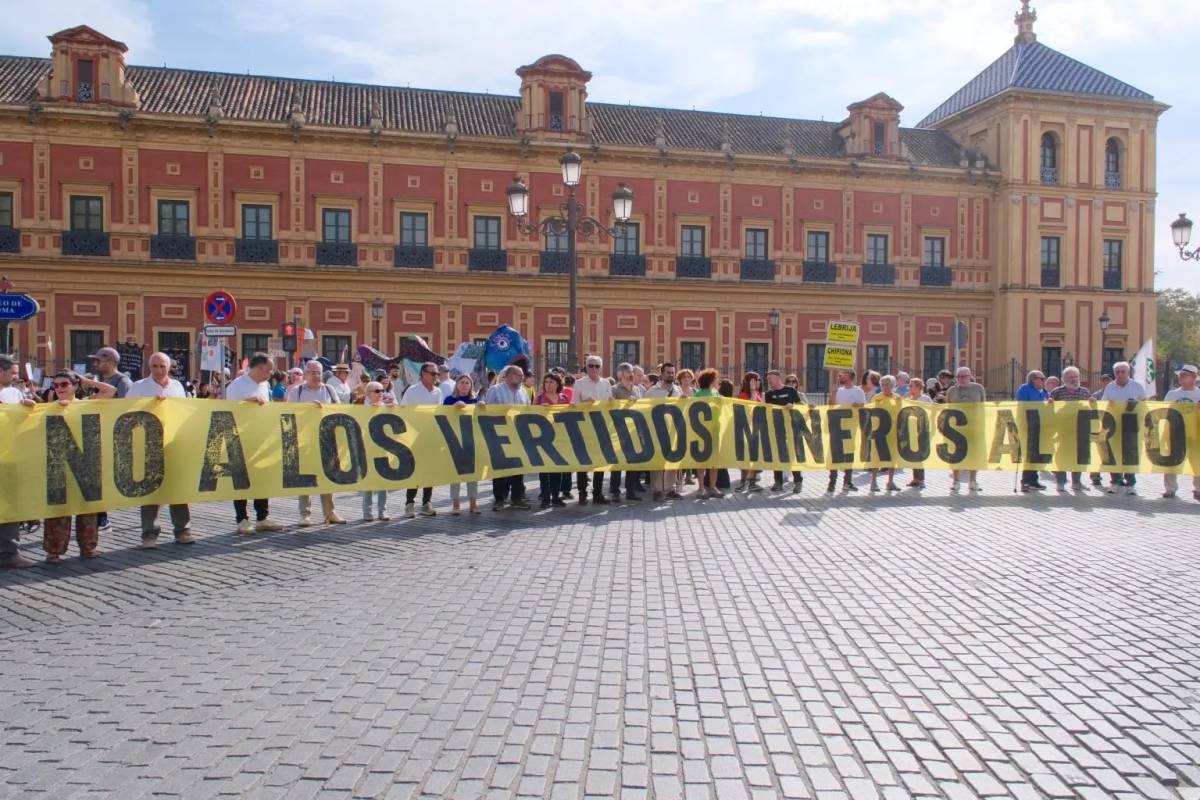 Marcha contra los vertidos, el pasado sábado.