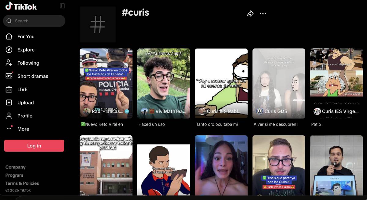 Los curis llegan a los institutos andaluces: la moda de TikTok que preocupa a profesores y alumnos