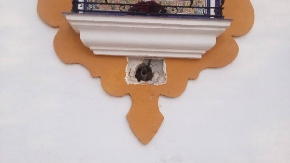 Estado en el que ha quedado el limosnero del Señor de la Misericordia en la Parroquia de Santa Ana