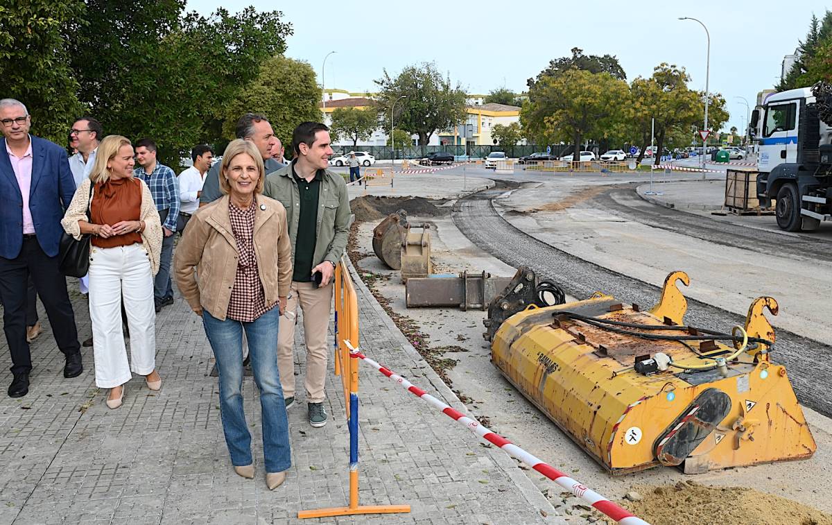 María José García-Pelayo, y miembros del gobierno local, de visita en La Granja. - María José García-Pelayo, y miembros del gobierno local, de visita en La Granja.